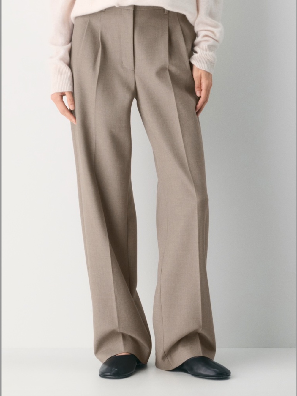 Aritzia Wilfred effortless pant size 8